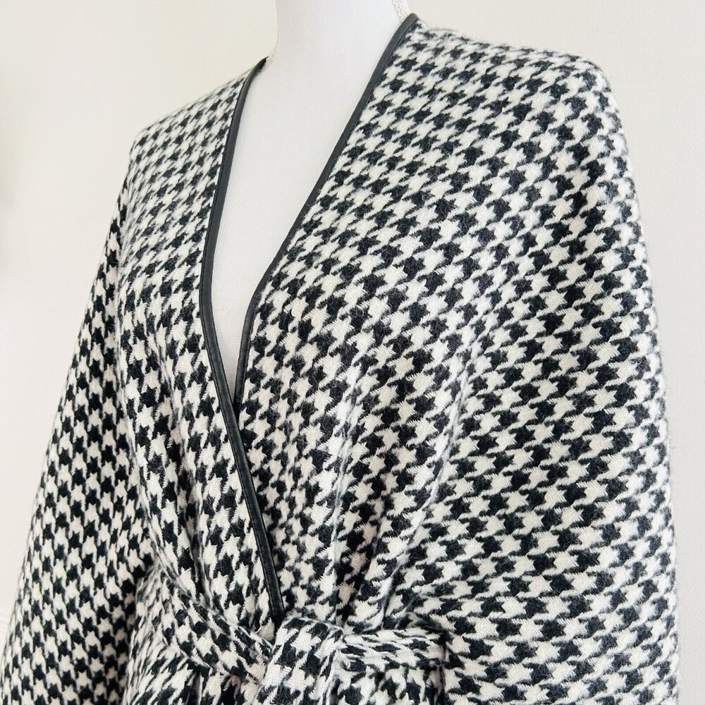 LIZ CLAIBORNE Black & White Houndstooth Open Belted Cardigan Wrap ~ One Size - Picture 6 of 8